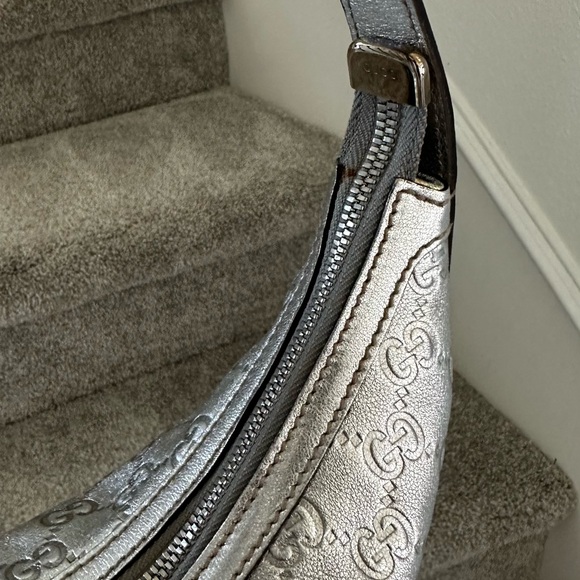 Gucci Silver Monogram Shoulder Bag - Picture 8 of 10